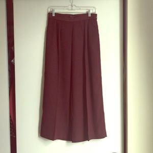 Banana Republic wide leg long crops in burgundy